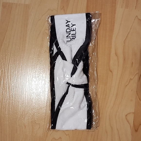 Sunday Riley Accessories - Sunday Riley Twist Front with Velro Back Spa Head band